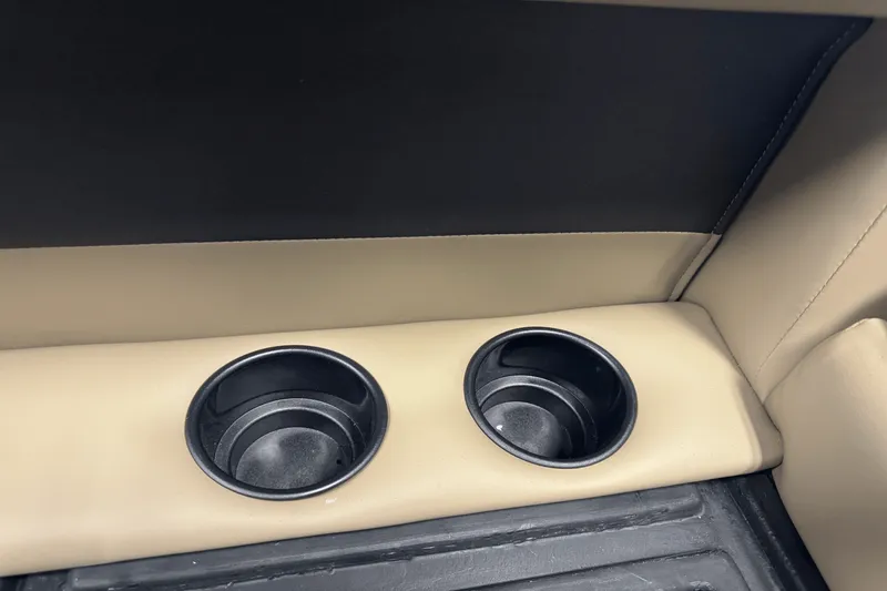 Slide: The Image of Premier 220 Sunscape 2025 - 41