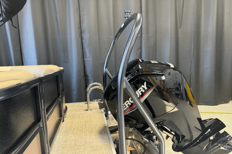 Slide: The Image of Premier 220 Sunscape 2025 - 45