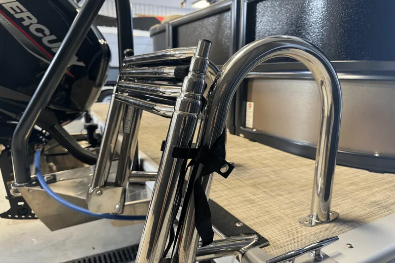 Slide: The Image of Premier 220 Sunscape 2025 - 48