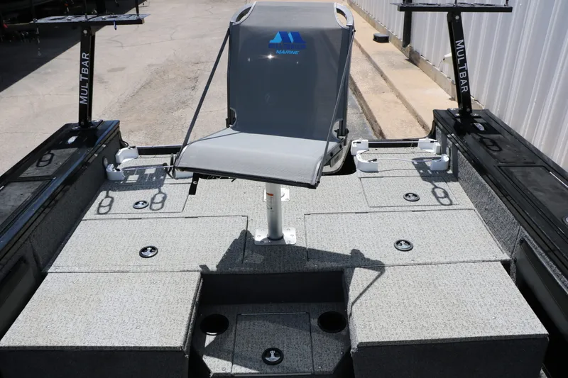Slide: The Image of Tracker Targa 19C 2022 - 35