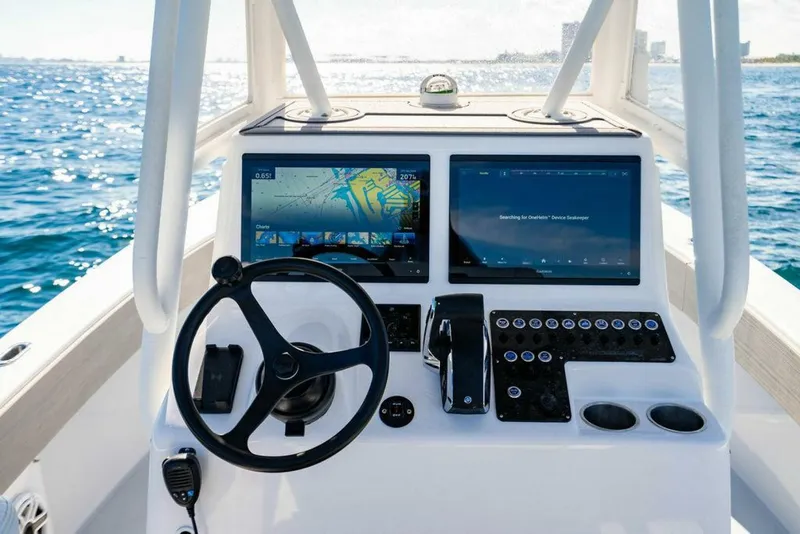 Slide: The Image of Reef Runner 230 2027 - 17