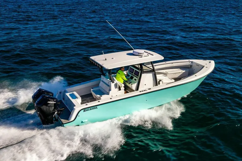 Slide: The Image of Reef Runner 340 2026 - 45