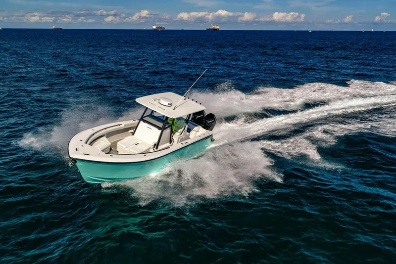 Slide: The Image of Reef Runner 340 2026 - 1