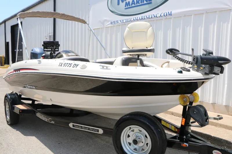 Slide: The Image of Stingray Boat Company 182 SC 2018 - 2