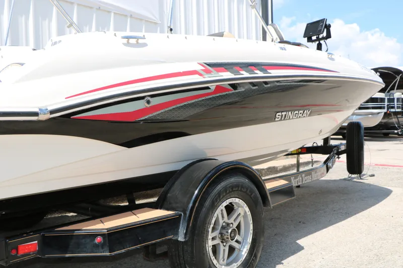 Slide: The Image of Stingray Boat Company 182 SC 2018 - 5