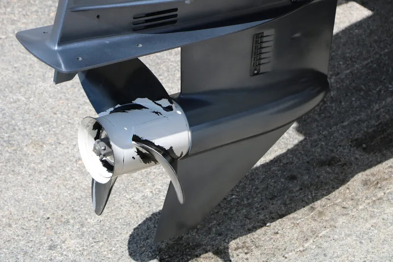 Slide: The Image of Stingray Boat Company 182 SC 2018 - 9