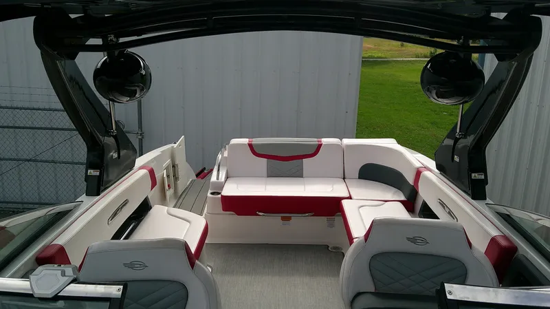 Slide: The Image of Chaparral 29 Surf 2020 - 19