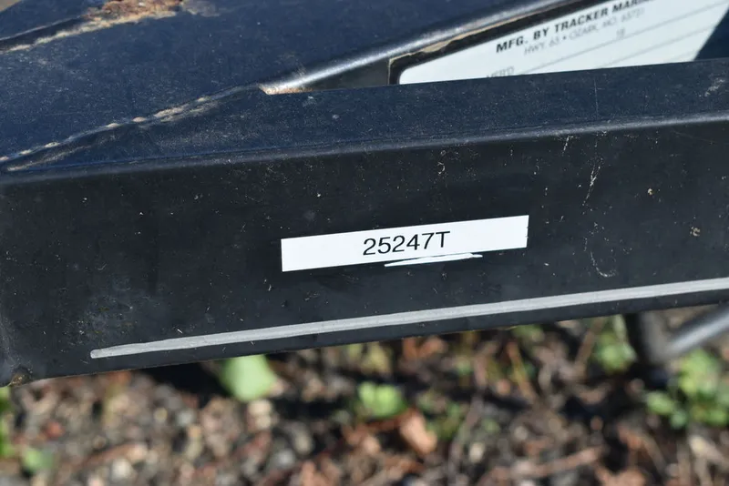 Slide: The Image of Tennessee Trailers SGV16, 1565 Capacity 2004 - 14