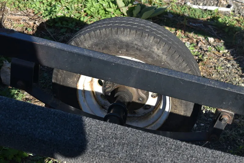 Slide: The Image of Tennessee Trailers SGV16, 1565 Capacity 2004 - 7