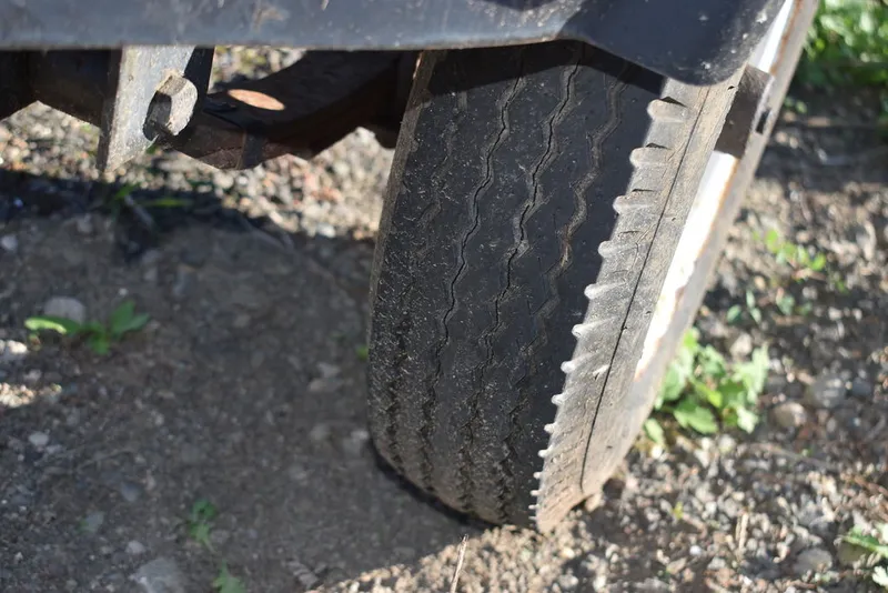 Slide: The Image of Tennessee Trailers SGV16, 1565 Capacity 2004 - 8