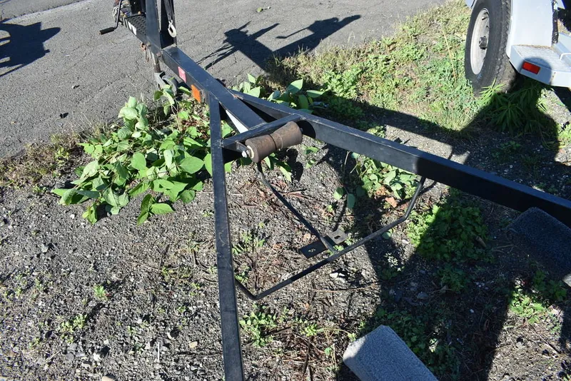 Slide: The Image of Tennessee Trailers SGV16, 1565 Capacity 2004 - 9