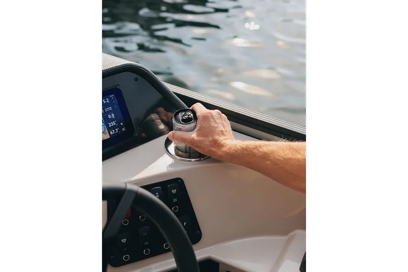 Slide: The Image of Crest Conquest SE 200 Cruise 2026 - 6