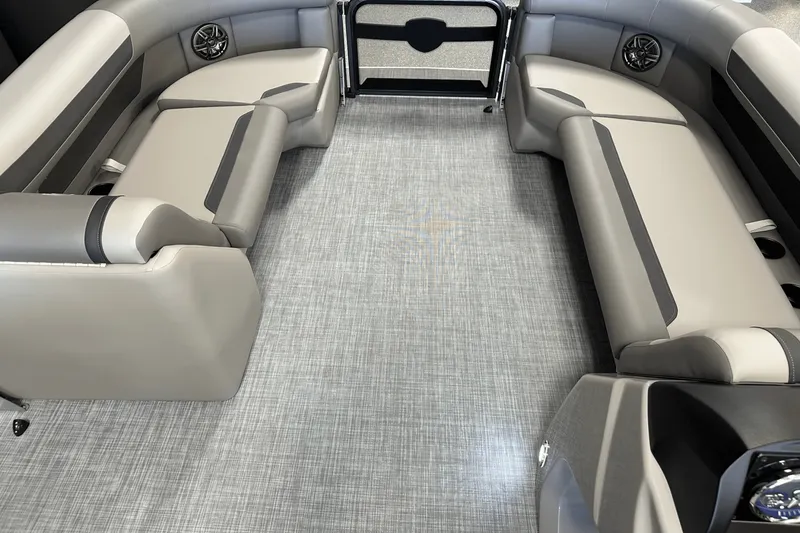 Slide: The Image of Premier 200 Sunscape 2025 - 45