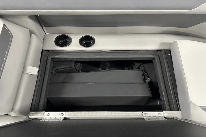 Slide: The Image of Premier 200 Sunscape 2025 - 48