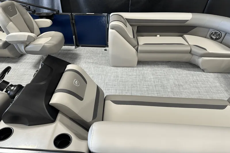 Slide: The Image of Premier 200 Sunscape 2025 - 5