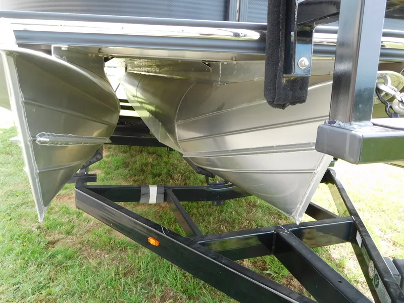 Slide: The Image of Manitou 25 Encore SHP 2022 - 23