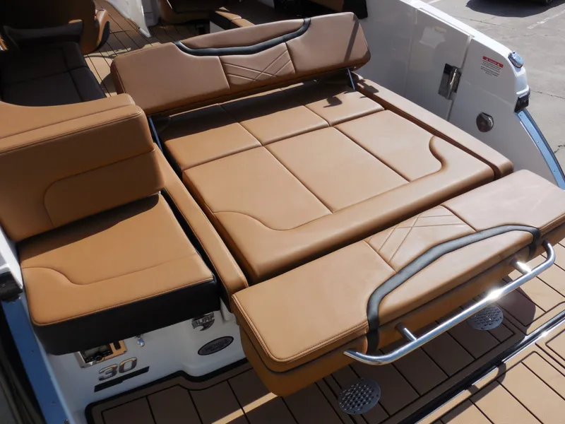 Slide: The Image of Chaparral 30 Surf 2025 - 14