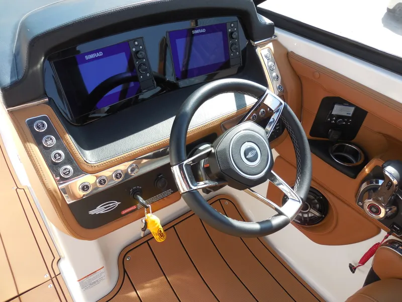 Slide: The Image of Chaparral 30 Surf 2025 - 19