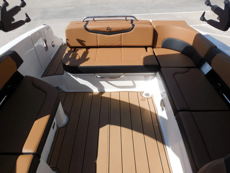 Slide: The Image of Chaparral 30 Surf 2025 - 22