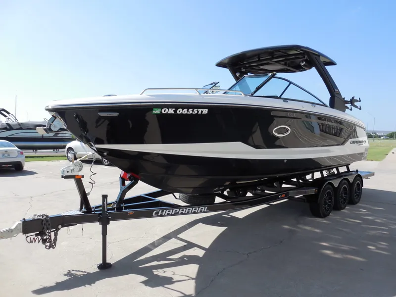 Slide: The Image of Chaparral 30 Surf 2025 - 6