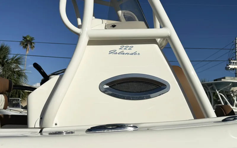 The Image of Pioneer 222 Islander 2025 - 0