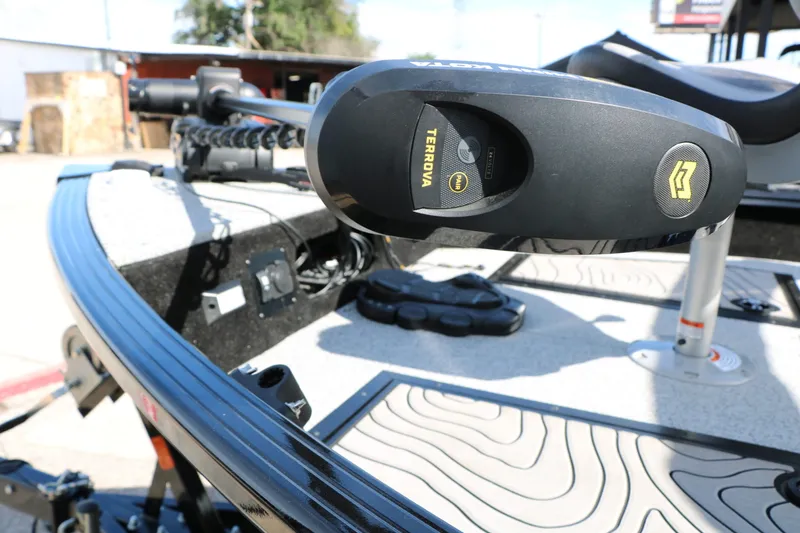 Slide: The Image of Smoker Craft 188 Adventurer 2025 - 10