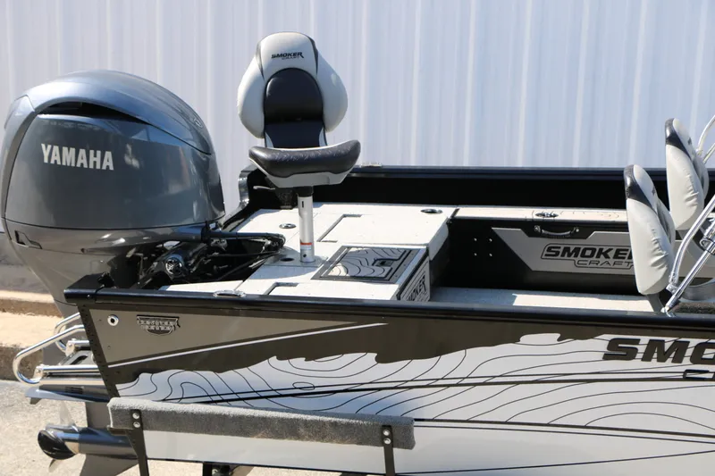Slide: The Image of Smoker Craft 188 Adventurer 2025 - 14