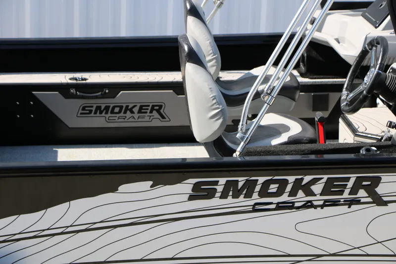 Slide: The Image of Smoker Craft 188 Adventurer 2025 - 15