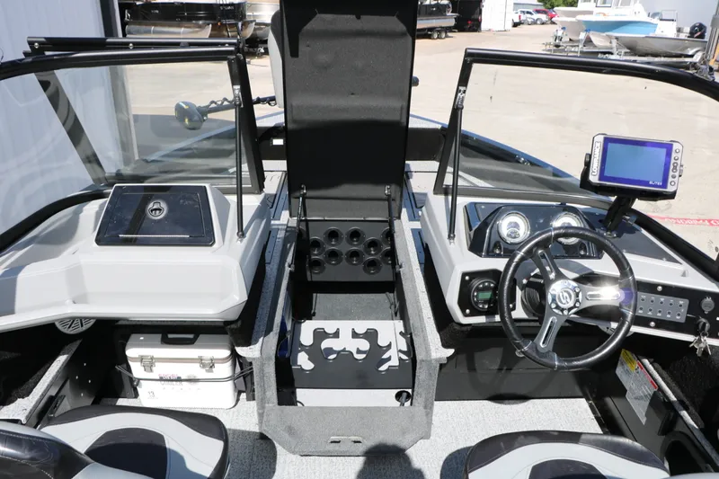Slide: The Image of Smoker Craft 188 Adventurer 2025 - 31