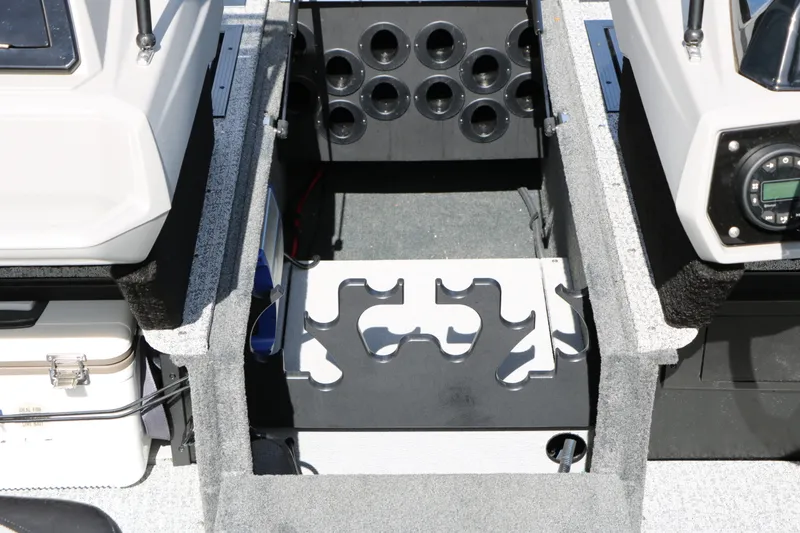 Slide: The Image of Smoker Craft 188 Adventurer 2025 - 32