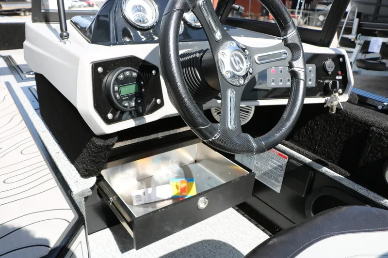 Slide: The Image of Smoker Craft 188 Adventurer 2025 - 36