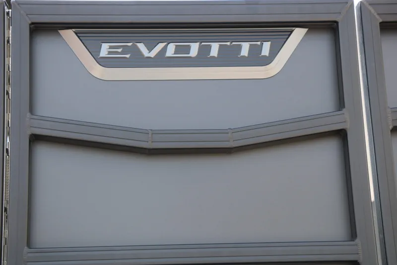 Slide: The Image of EVOTTI 525 CS Tri-Toon 2026 - 7