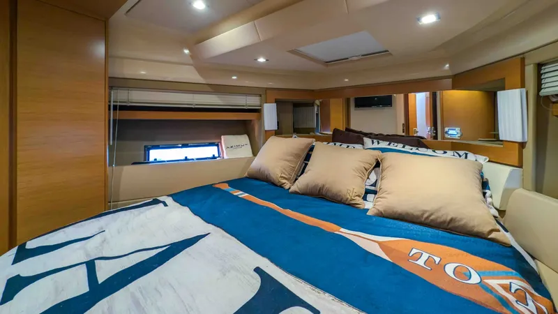 Slide: The Image of Azimut Azimut 45 2013 - 11