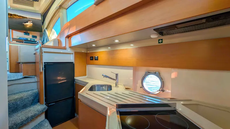 Slide: The Image of Azimut Azimut 45 2013 - 18