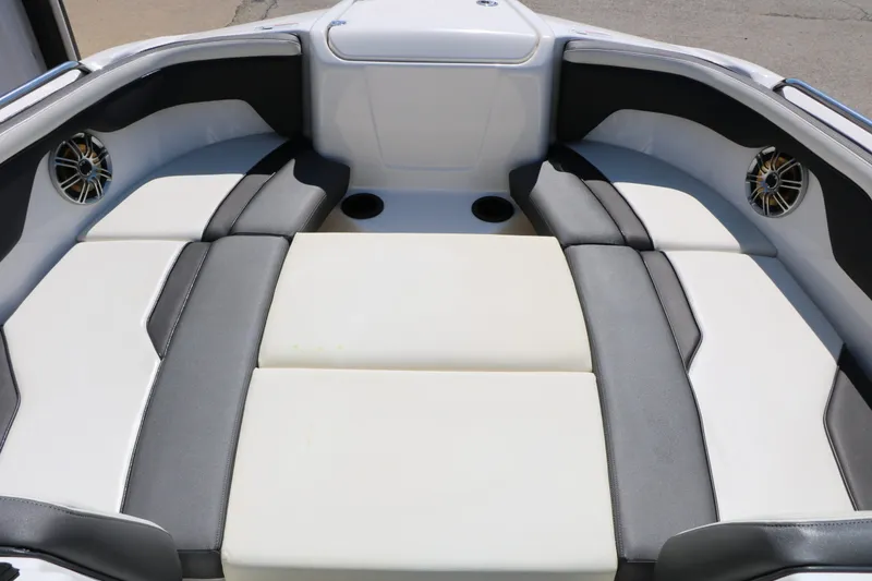 Slide: The Image of Yamaha AR 210 2021 - 24
