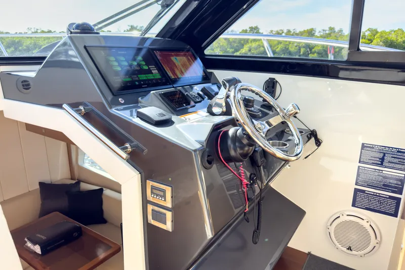 Slide: The Image of Ocean Alexander 45 DIVERGENCE COUPE 2021 - 23