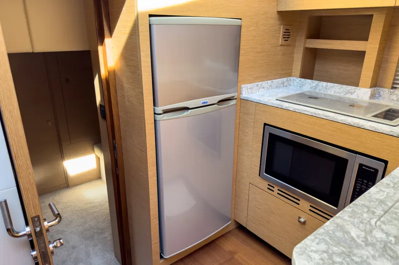 Slide: The Image of Ocean Alexander 45 DIVERGENCE COUPE 2021 - 31