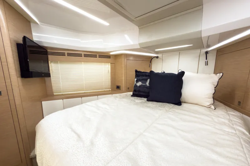 Slide: The Image of Ocean Alexander 45 DIVERGENCE COUPE 2021 - 32