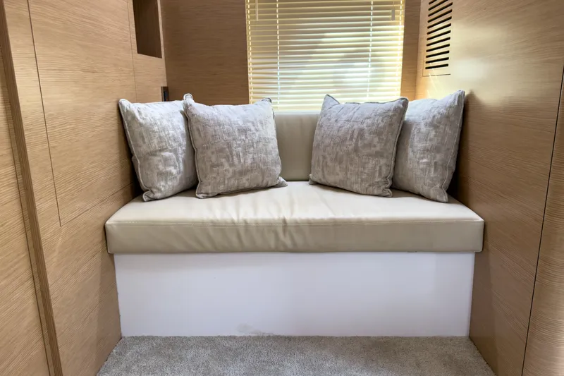 Slide: The Image of Ocean Alexander 45 DIVERGENCE COUPE 2021 - 38