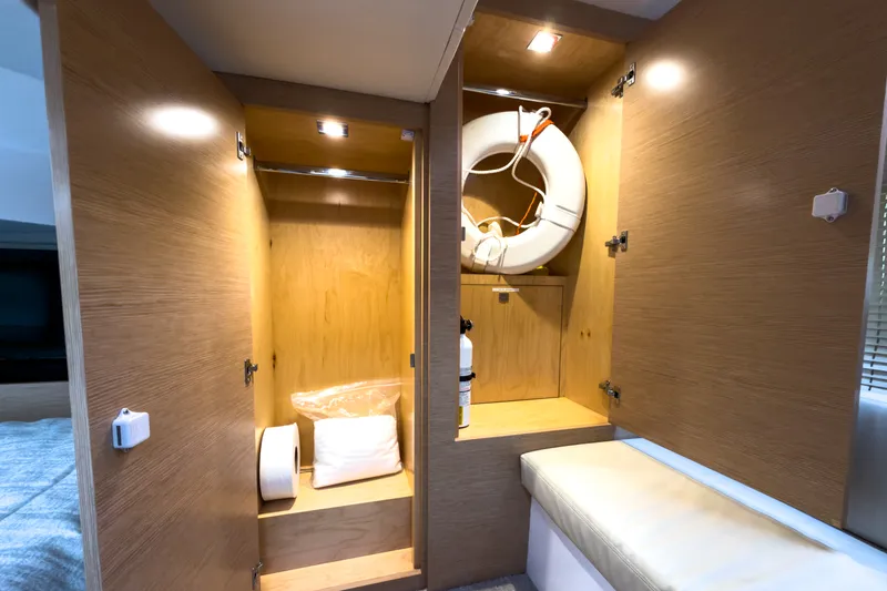 Slide: The Image of Ocean Alexander 45 DIVERGENCE COUPE 2021 - 39