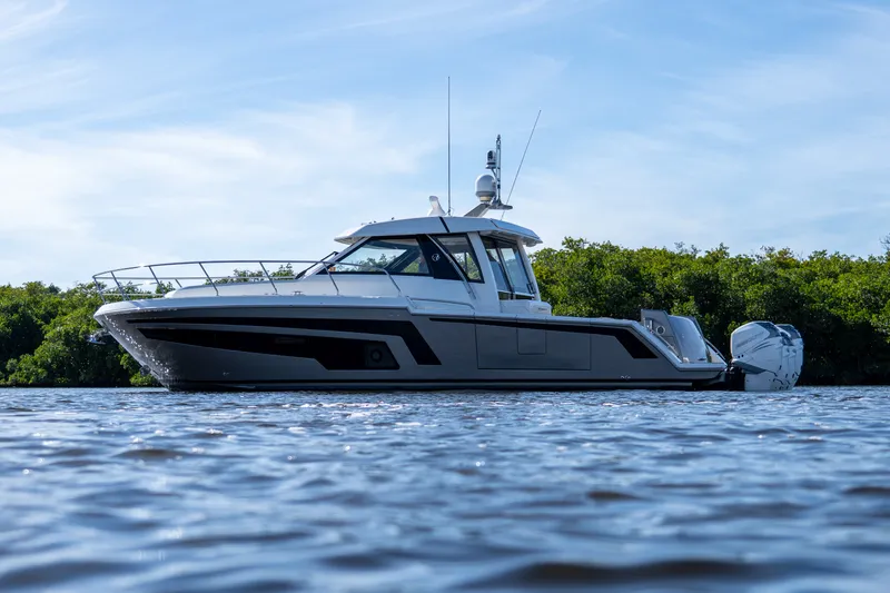 Slide: The Image of Ocean Alexander 45 DIVERGENCE COUPE 2021 - 42