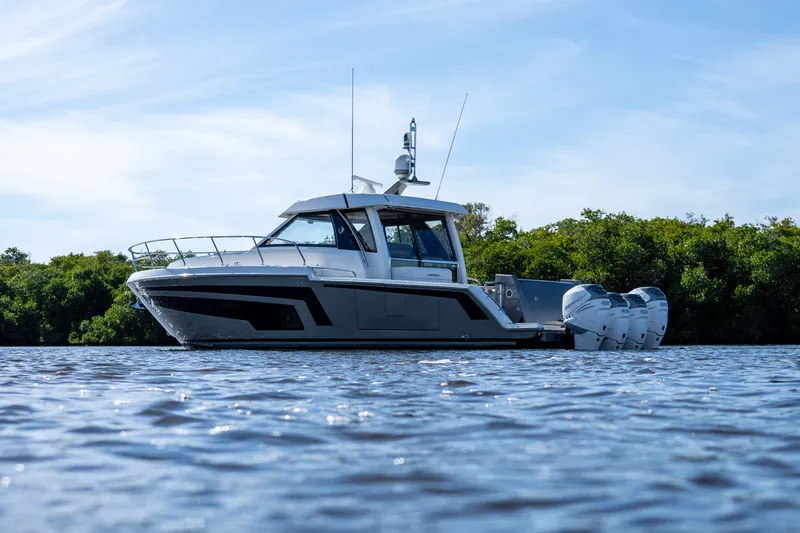 Slide: The Image of Ocean Alexander 45 DIVERGENCE COUPE 2021 - 43