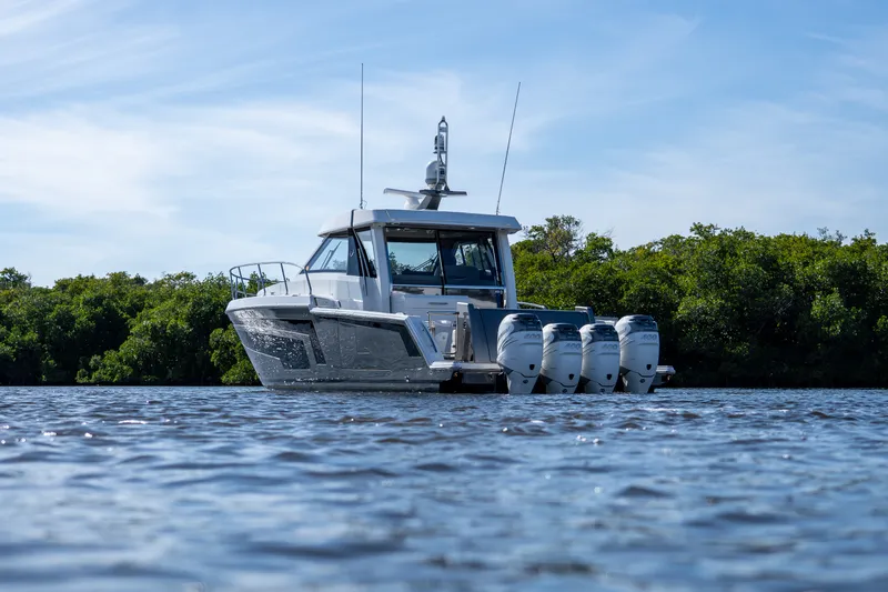 Slide: The Image of Ocean Alexander 45 DIVERGENCE COUPE 2021 - 44