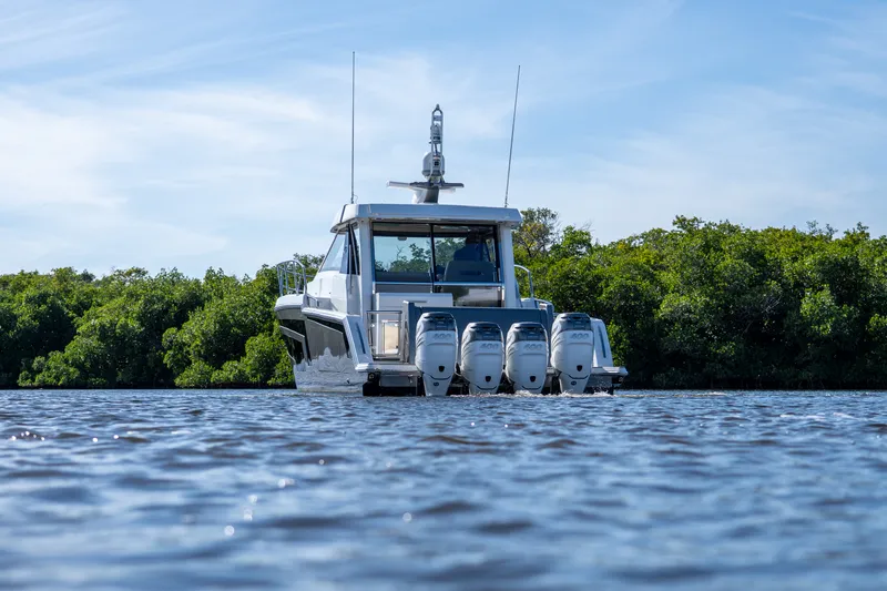 Slide: The Image of Ocean Alexander 45 DIVERGENCE COUPE 2021 - 45