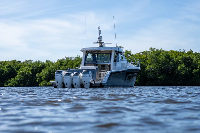 Slide: The Image of Ocean Alexander 45 DIVERGENCE COUPE 2021 - 46