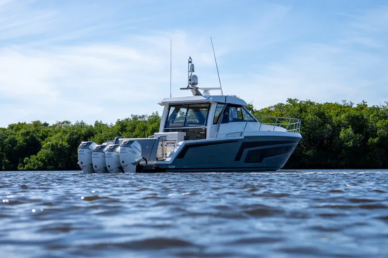 Slide: The Image of Ocean Alexander 45 DIVERGENCE COUPE 2021 - 47