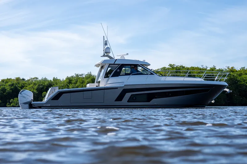 Slide: The Image of Ocean Alexander 45 DIVERGENCE COUPE 2021 - 48