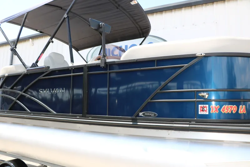 Slide: The Image of Sylvan Mirage 820LZ 2023 - 14