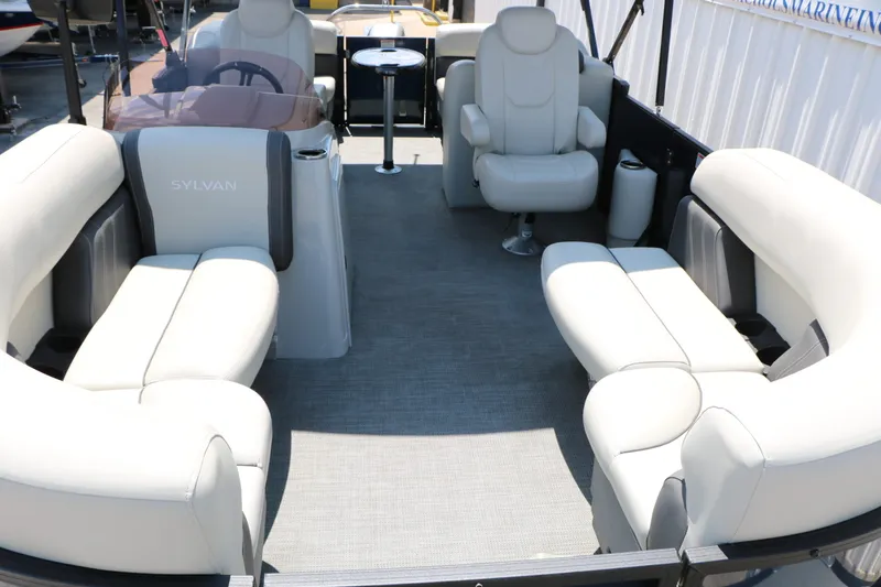 Slide: The Image of Sylvan Mirage 820LZ 2023 - 17