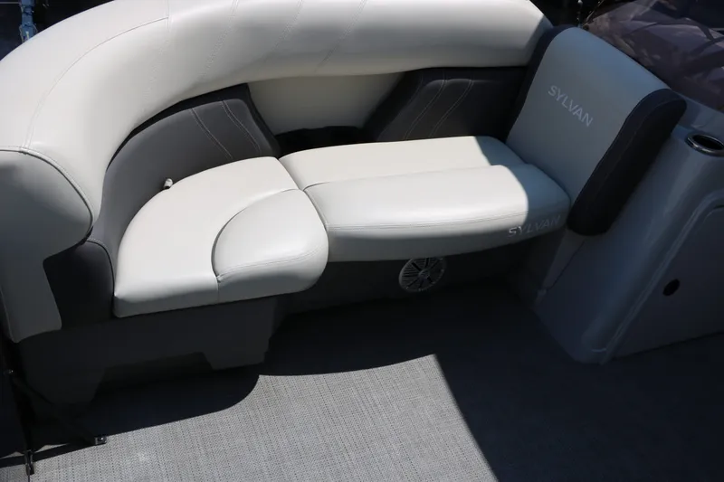 Slide: The Image of Sylvan Mirage 820LZ 2023 - 20